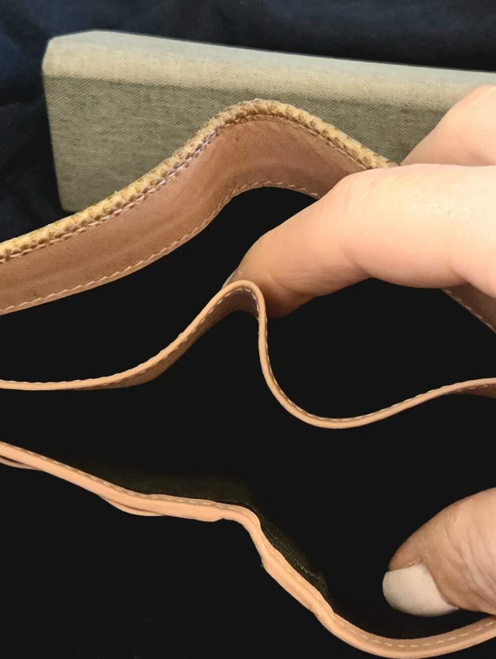 Gucci Marmont Beige and Pink Textured Leather Trifold - Picture 9 of 16